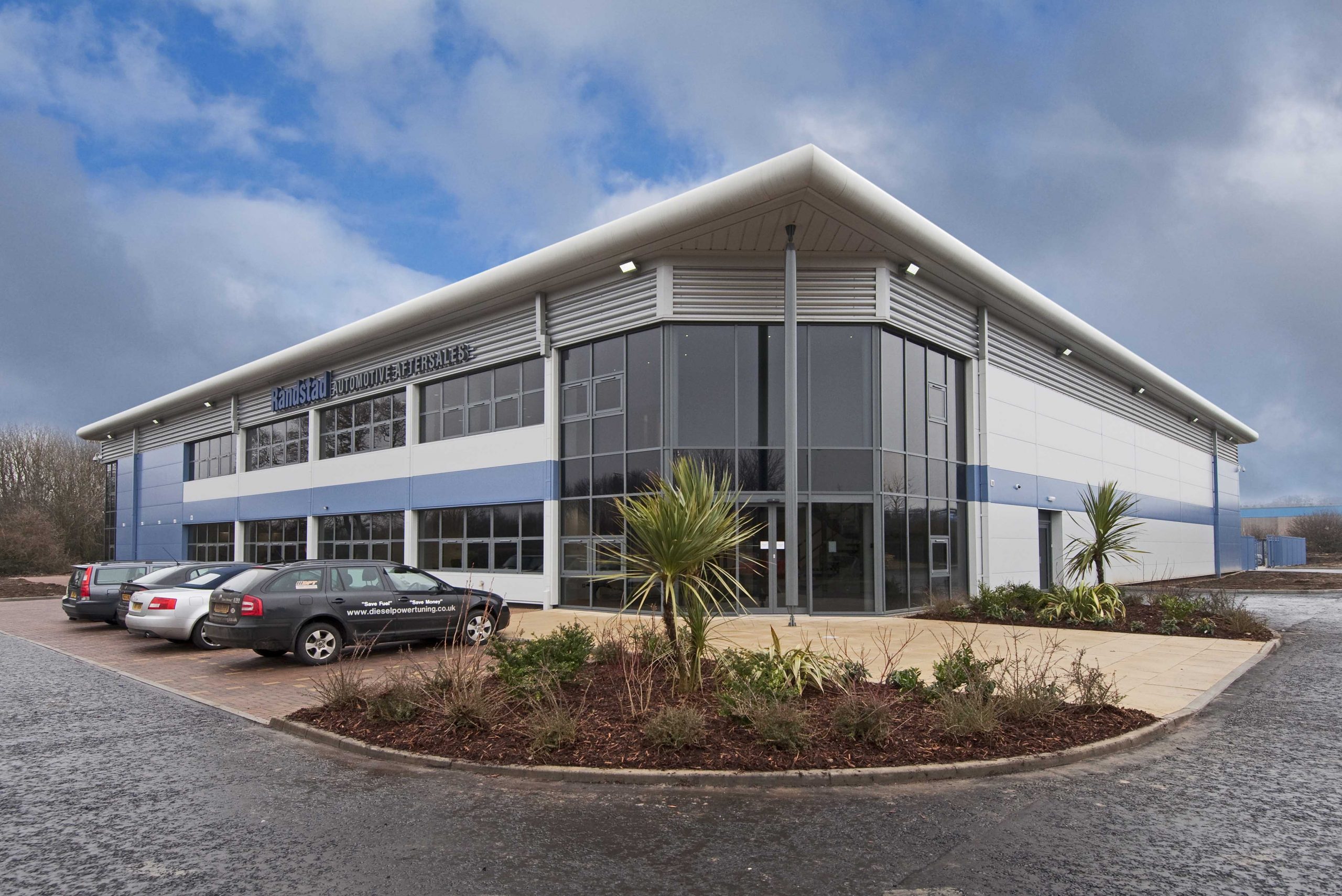 RANDSTAD DONATES TO GATESHEAD NHS TRUST